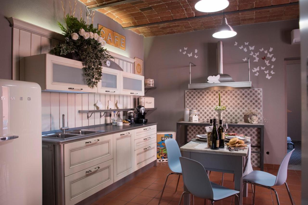 Appartamento Vacanze / Holiday Flat Farfalle&Rossobarbera Montegrosso dʼAsti Kültér fotó